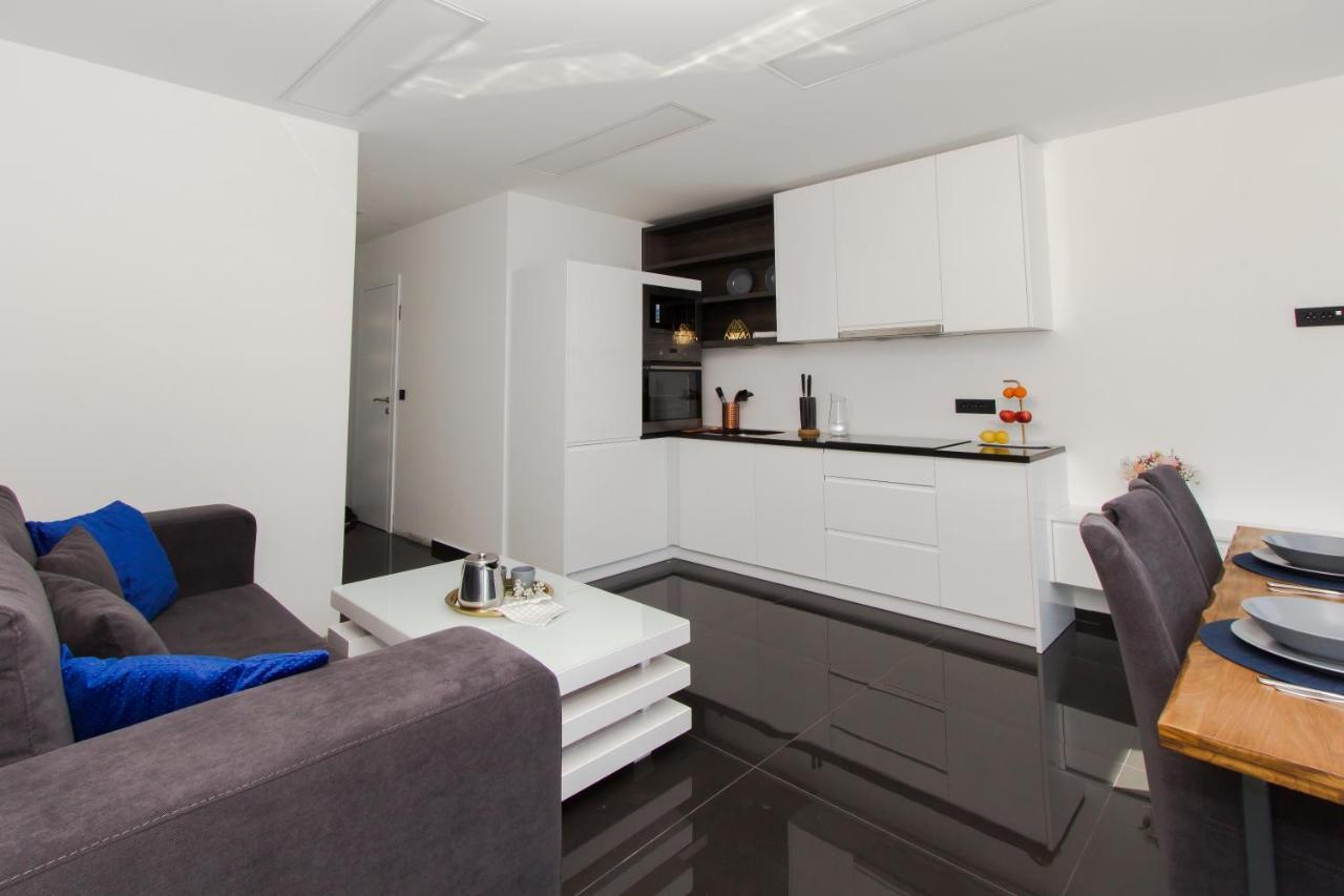 Alexandra Apartments Tribalj Exteriér fotografie